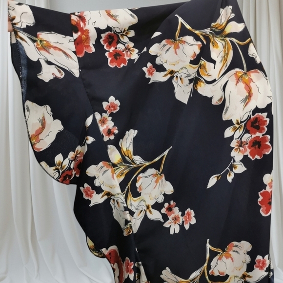 Breezy Open Front Ruffled Floral Lightweight Kimono/Cover Up in Navy - O/S - Picture 2 of 4